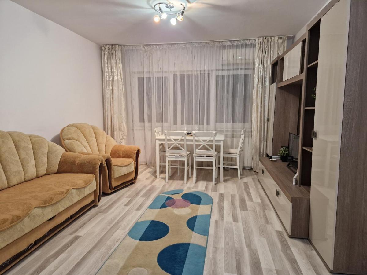 City Center Apartment Bucharest Exterior photo