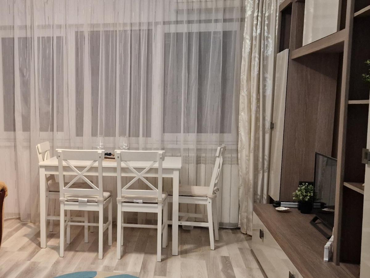City Center Apartment Bucharest Exterior photo